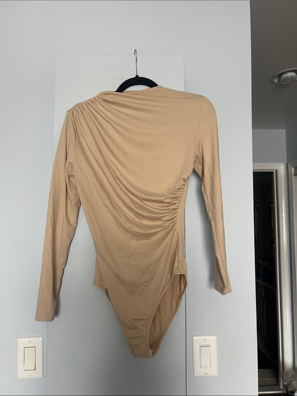 SHEIN Beige Long-Sleeve Ruched Bodysuit